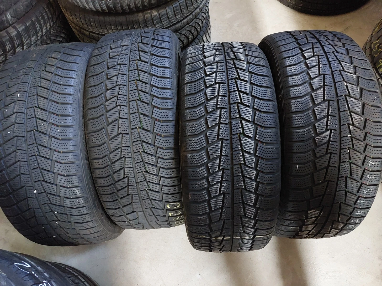 ���� 235/45R18 | Mobile.bg � ����������� 1