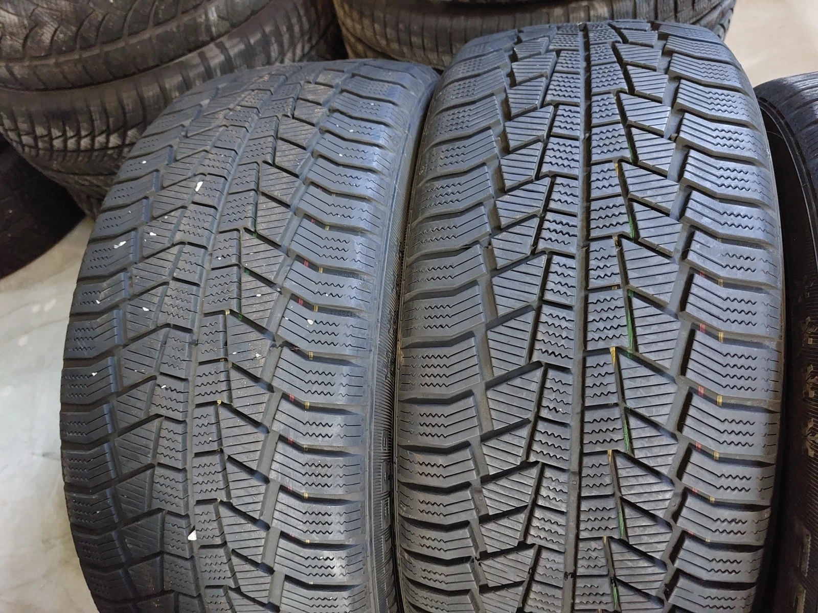 ���� 235/45R18 | Mobile.bg � ����������� 2