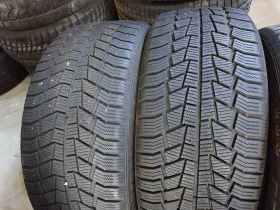 Гуми Зимни 235/45R18, снимка 2 - Гуми и джанти - 42827771