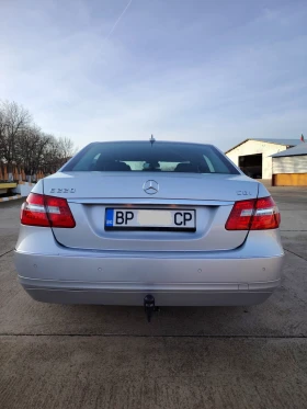 Mercedes-Benz E 220, снимка 6