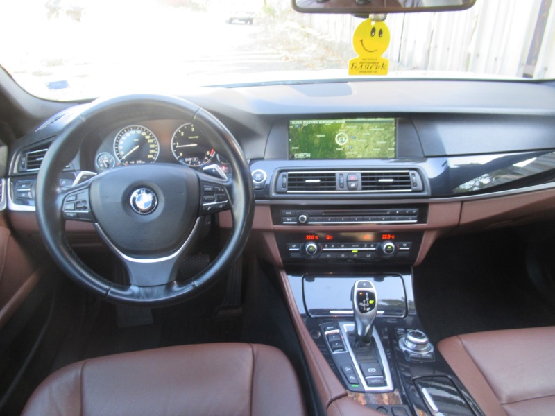 BMW 525 d X-Drive 218ps *Перфектен*, снимка 12 - Автомобили и джипове - 42893222
