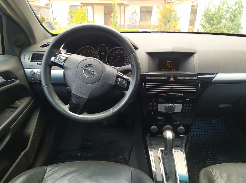 Opel Astra H, снимка 5 - Автомобили и джипове - 48474595