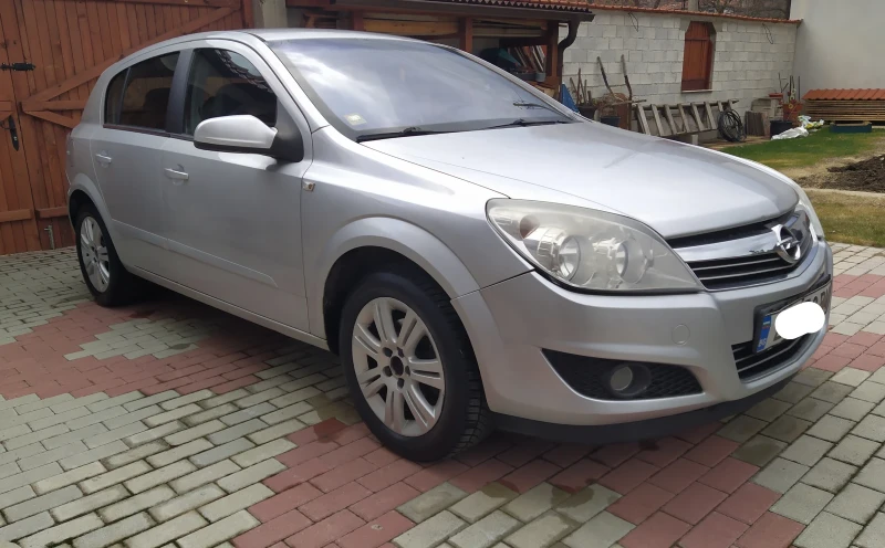 Opel Astra H, снимка 4 - Автомобили и джипове - 48474595