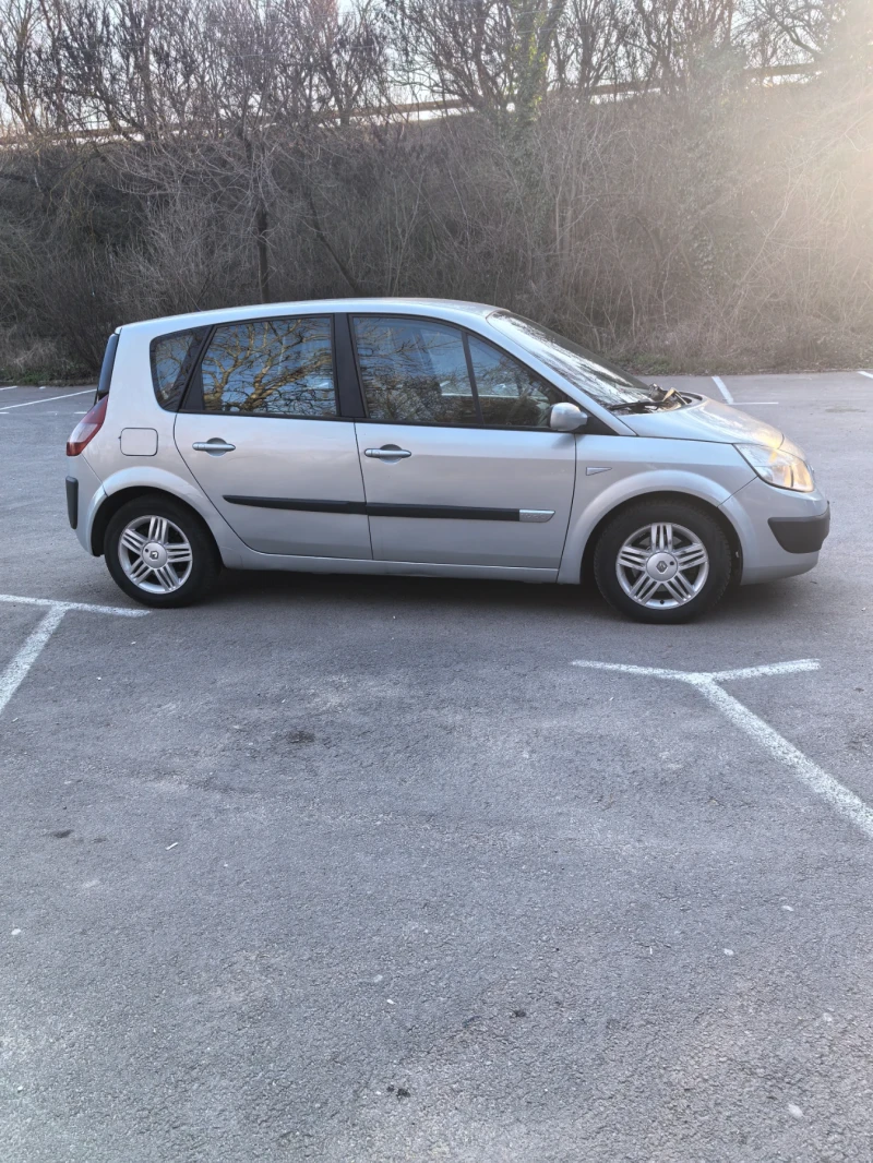 Renault Scenic 1.9dci, снимка 3 - Автомобили и джипове - 49361643