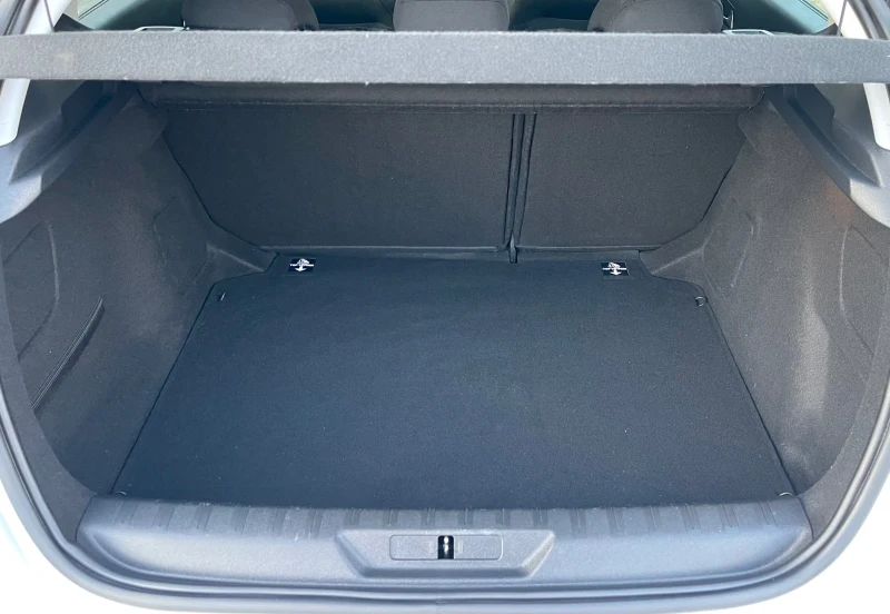 Peugeot 308 1.5 HDI FACELIFT EURO 6D, снимка 8 - Автомобили и джипове - 51994261