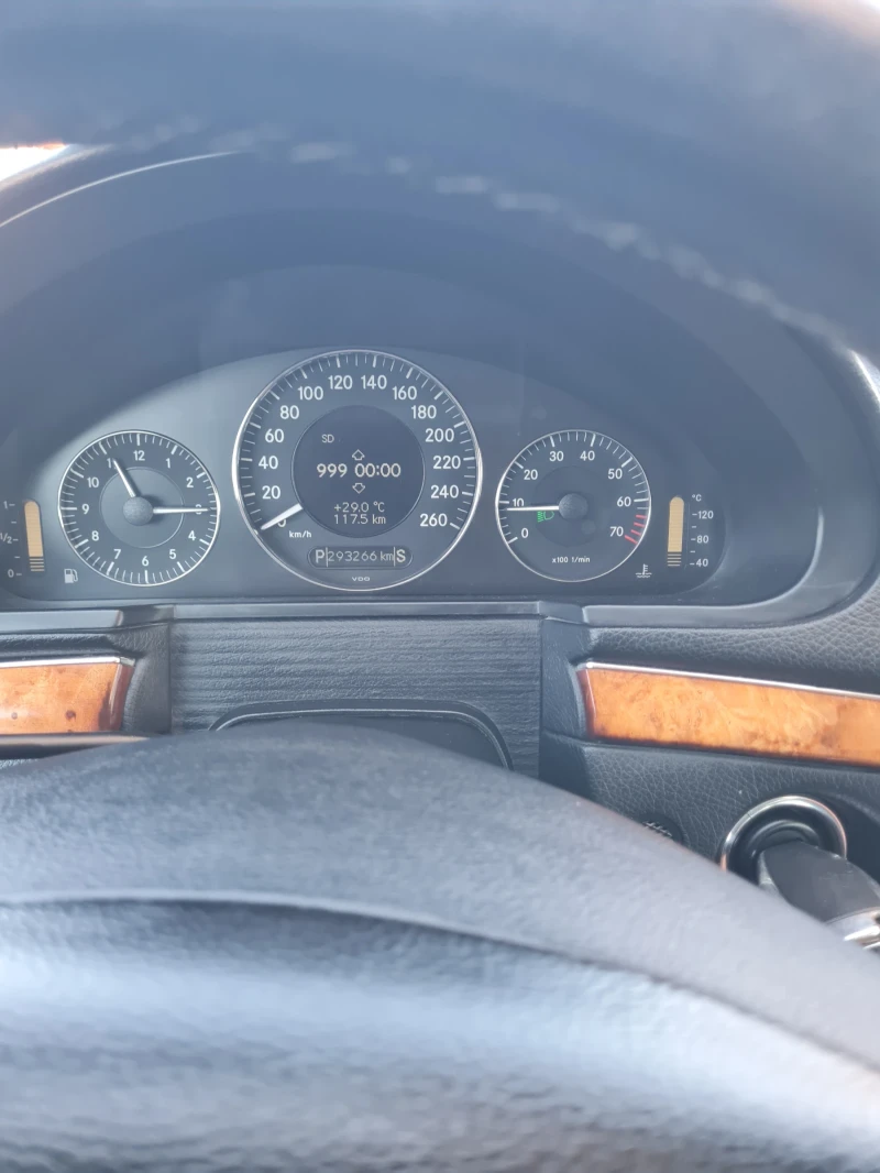 Mercedes-Benz E 350 3.5куб.272к.с.Бензин - Газ Фейстлифт , снимка 10 - Автомобили и джипове - 51732399