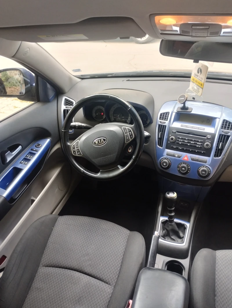 Kia Ceed 2.0 комби, снимка 6 - Автомобили и джипове - 51910510