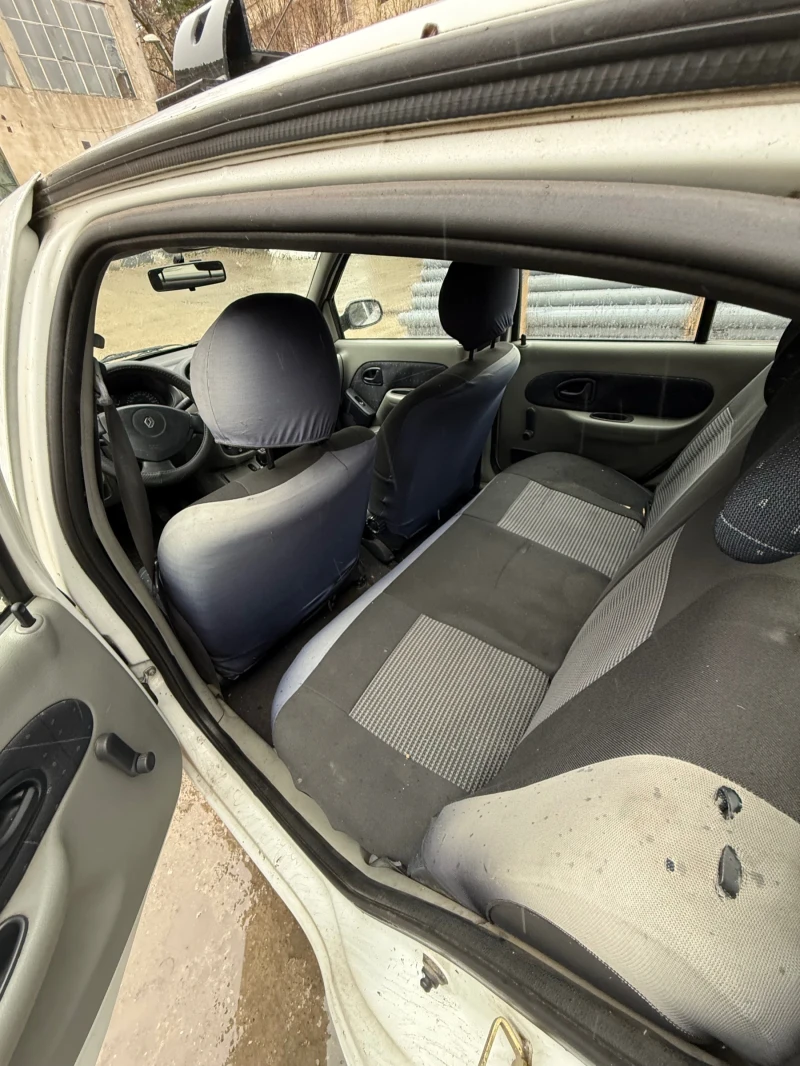 Renault Clio, снимка 8 - Автомобили и джипове - 52483704