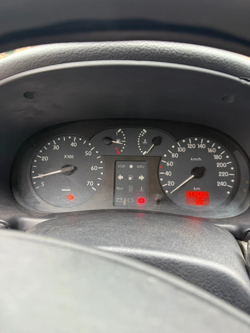 Renault Clio, снимка 6 - Автомобили и джипове - 52483704