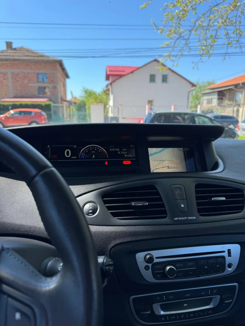 Renault Grand scenic, снимка 14 - Автомобили и джипове - 52628148