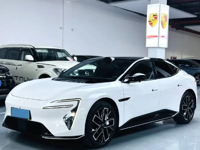 Avatr 06 2025 Avatr 06 BEV 650km