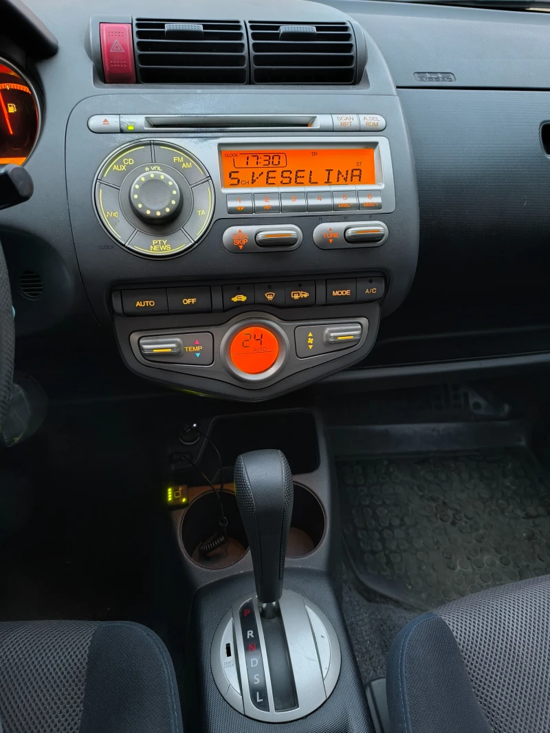 Honda Jazz, снимка 8 - Автомобили и джипове - 53479702