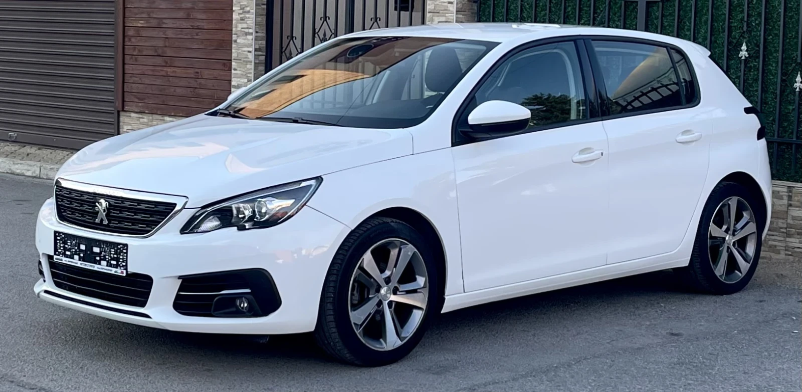 Peugeot 308 1.5 HDI FACELIFT EURO 6D, снимка 1