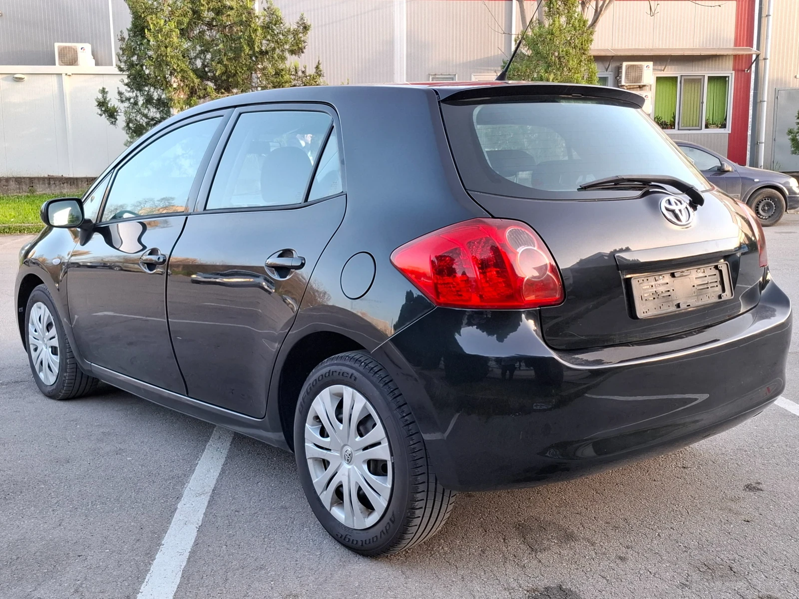 Toyota Auris 1.4D4D 90hp * ИТАЛИЯ * КЛИМАТРОНИК * ЛИЗИНГ *  - изображение 4