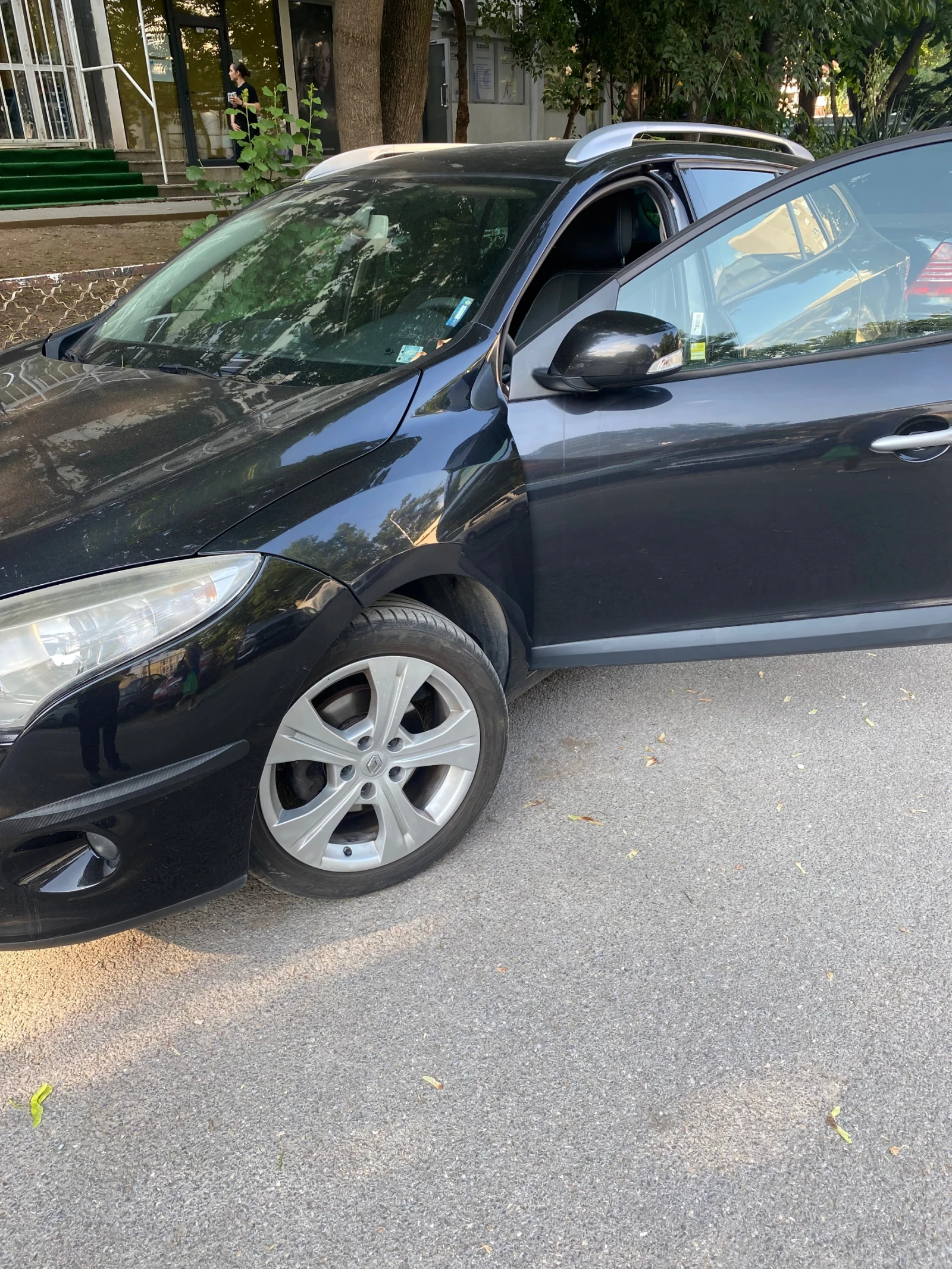 Renault Megane Хечбек  - изображение 2