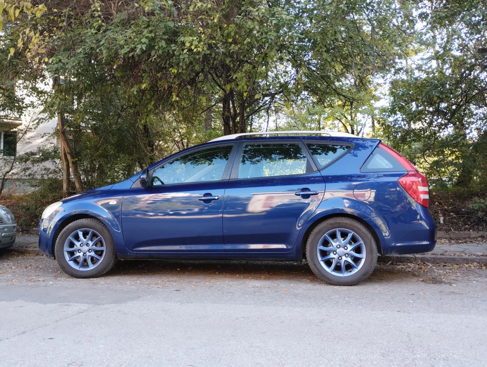 Kia Ceed 2.0 комби - изображение 5