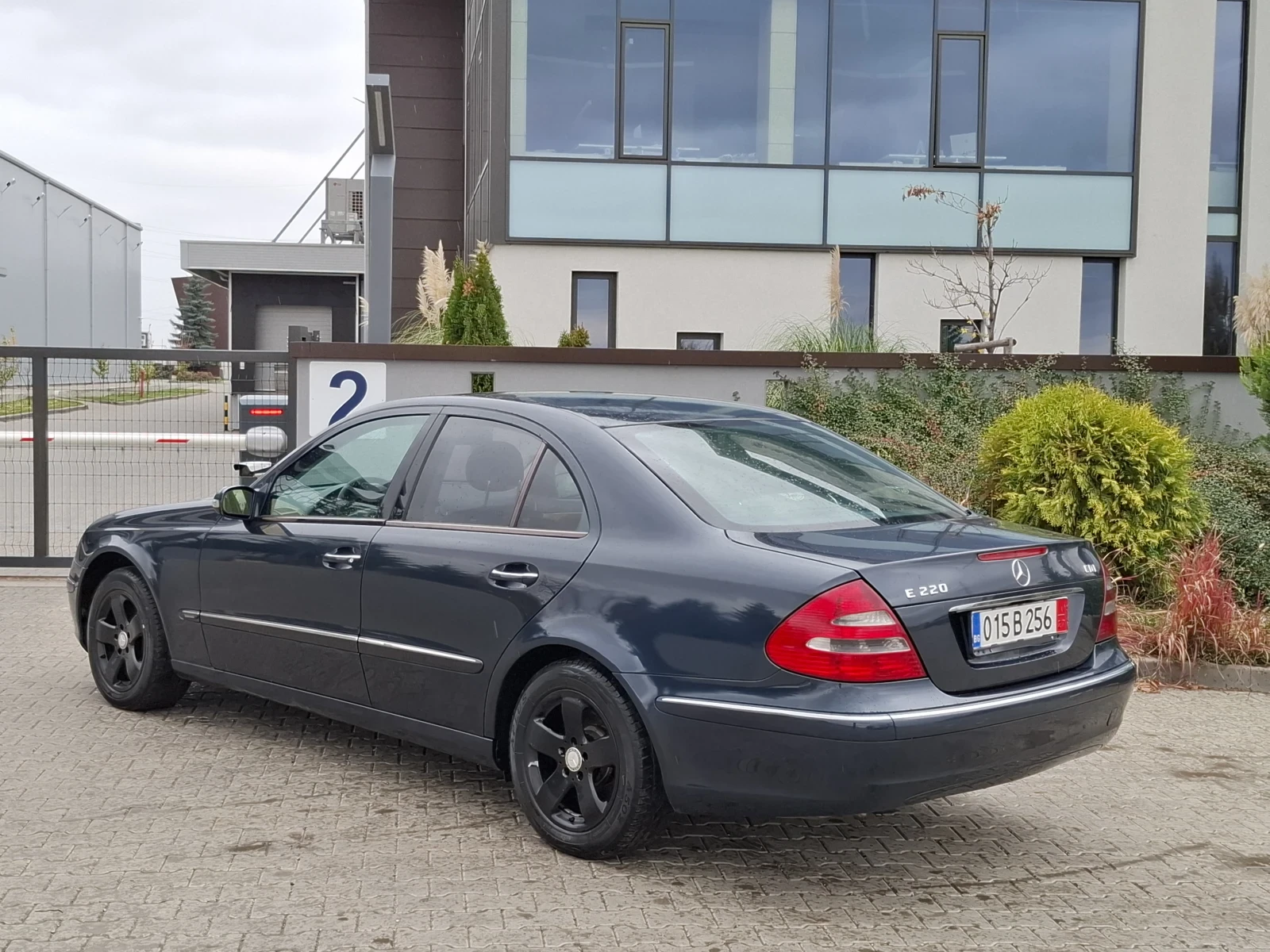 Mercedes-Benz E 220 2.2CDI* (150)* H * *  | Mobile.bg   13