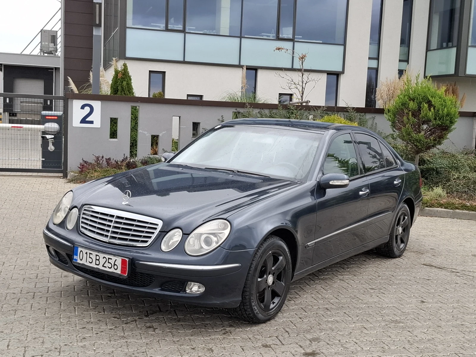 Mercedes-Benz E 220 2.2CDI* (150кс)* HОВ ВНОС* *  - изображение 10