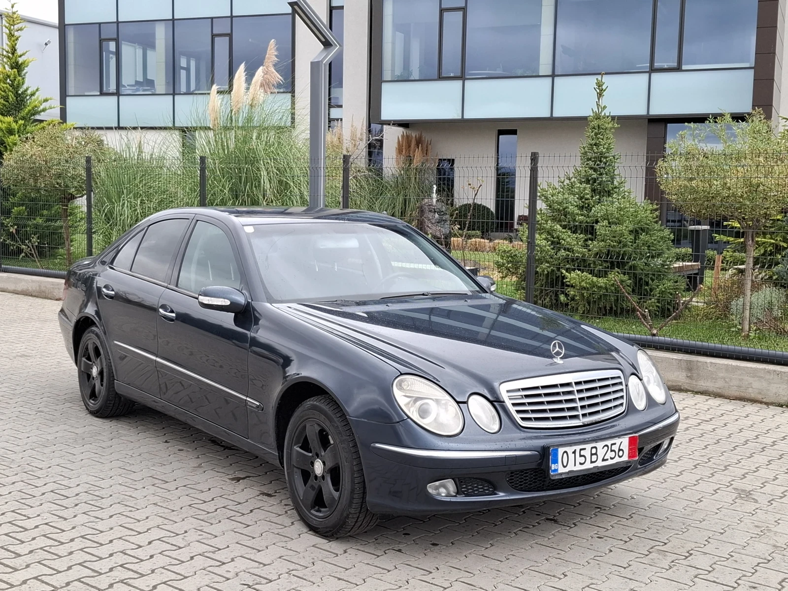 Mercedes-Benz E 220 2.2CDI* (150кс)* HОВ ВНОС* *  - изображение 2