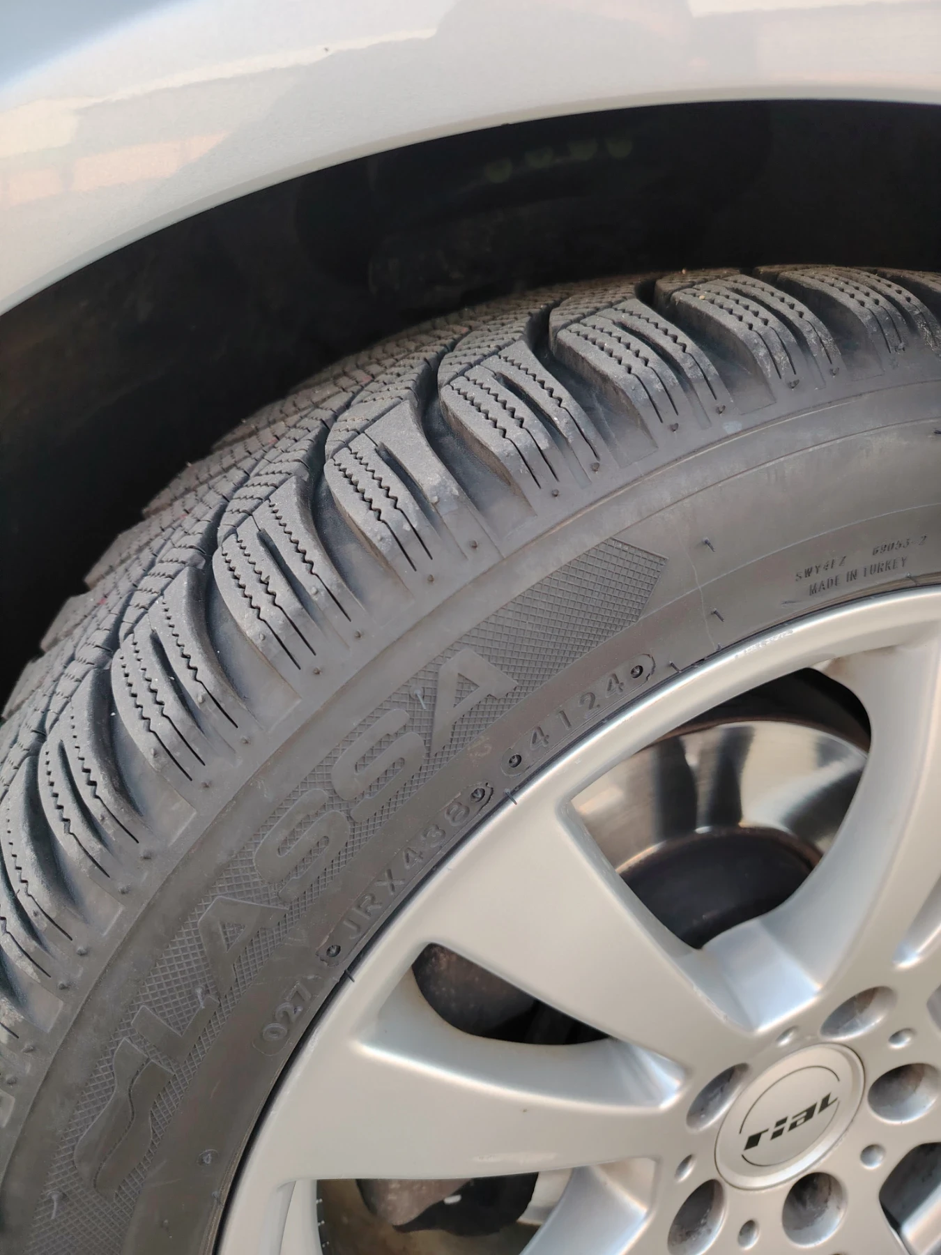 Mercedes-Benz E 220  - изображение 10