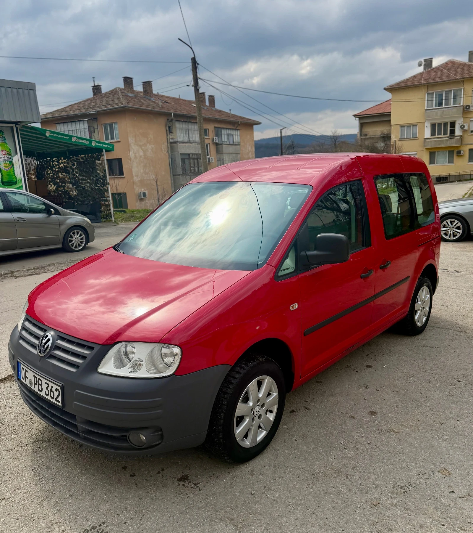 VW Caddy 1.4i, снимка 3 - Автомобили и джипове - 54432304