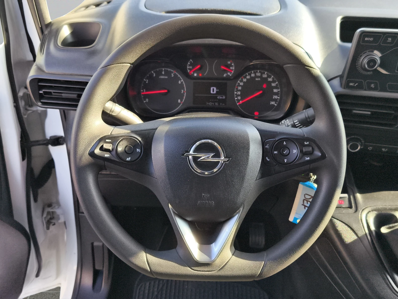 Opel Combo CARGO 1.5D 76hp MT5 N1 E6 // 1907R19 - изображение 10