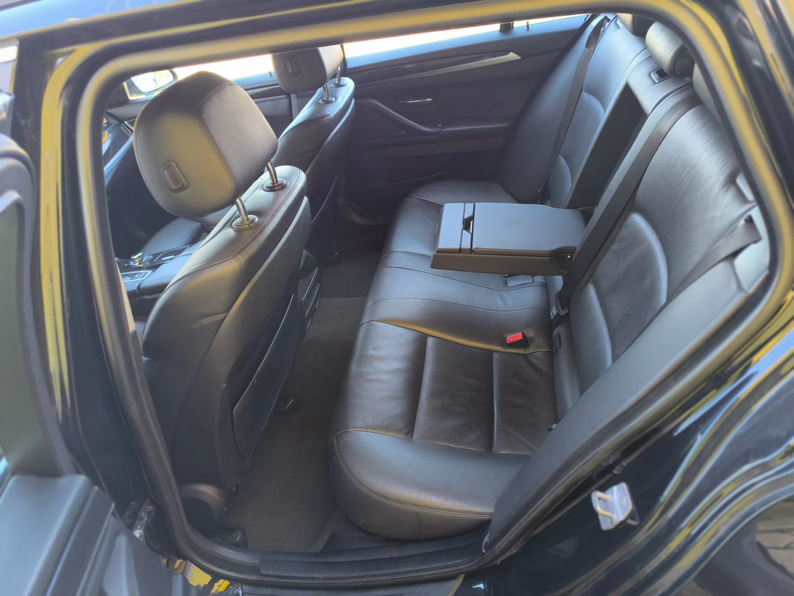 BMW 520 2.0 M/Sport , снимка 7 - Автомобили и джипове - 53765323