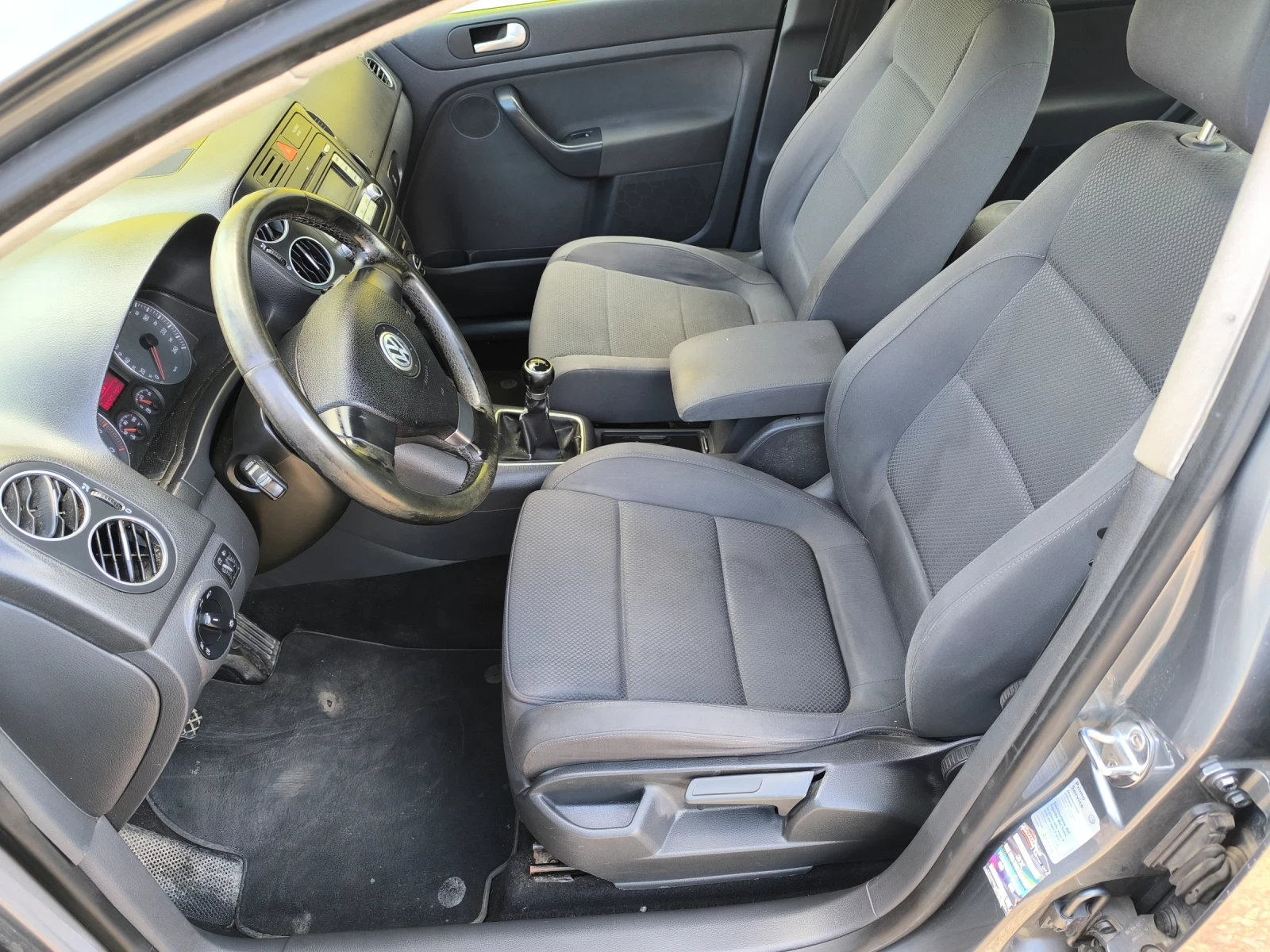 VW Golf Plus 1.6 / LPG /, снимка 4 - Автомобили и джипове - 54165474