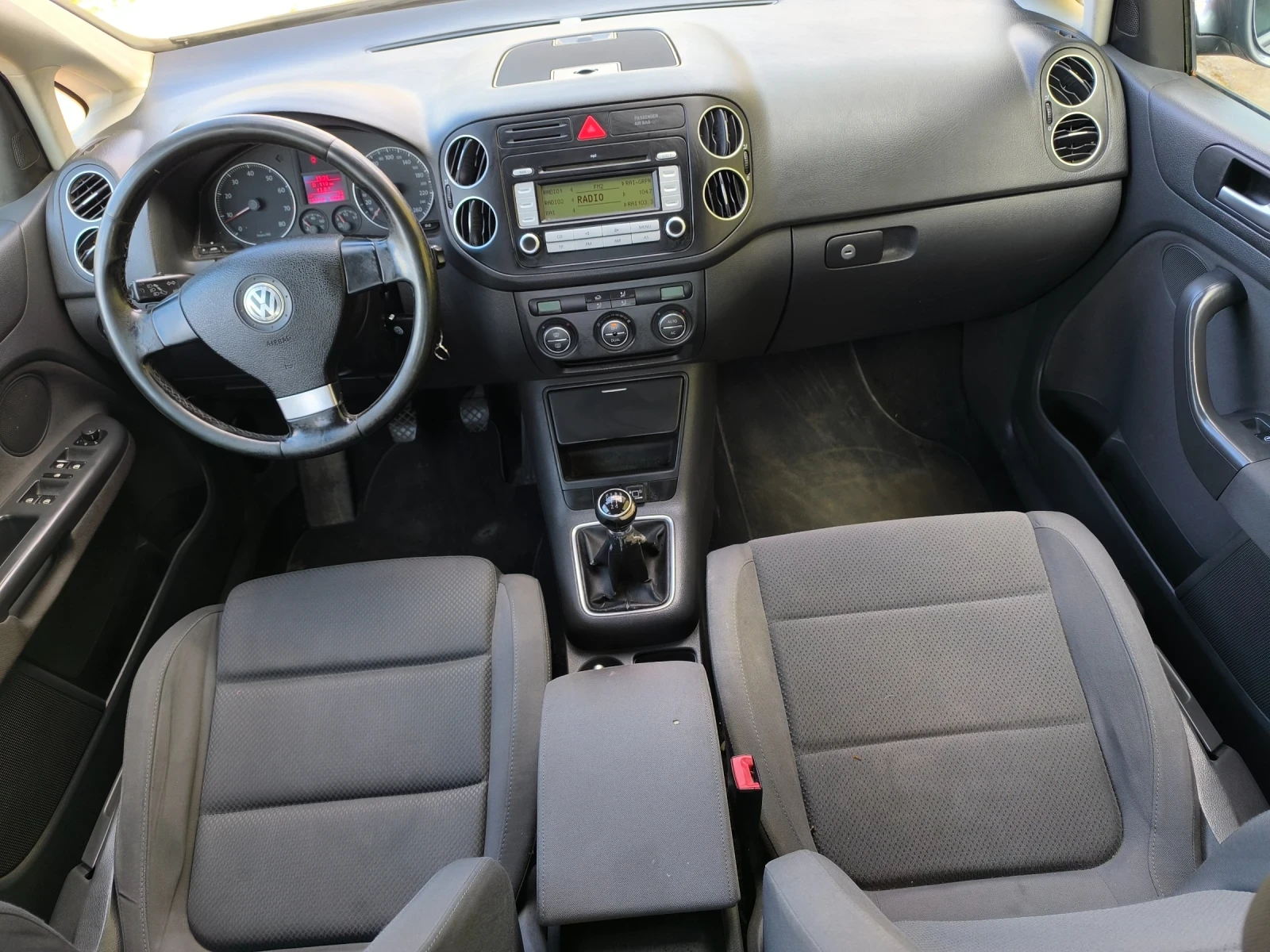 VW Golf Plus 1.6 / LPG /, снимка 7 - Автомобили и джипове - 54165474