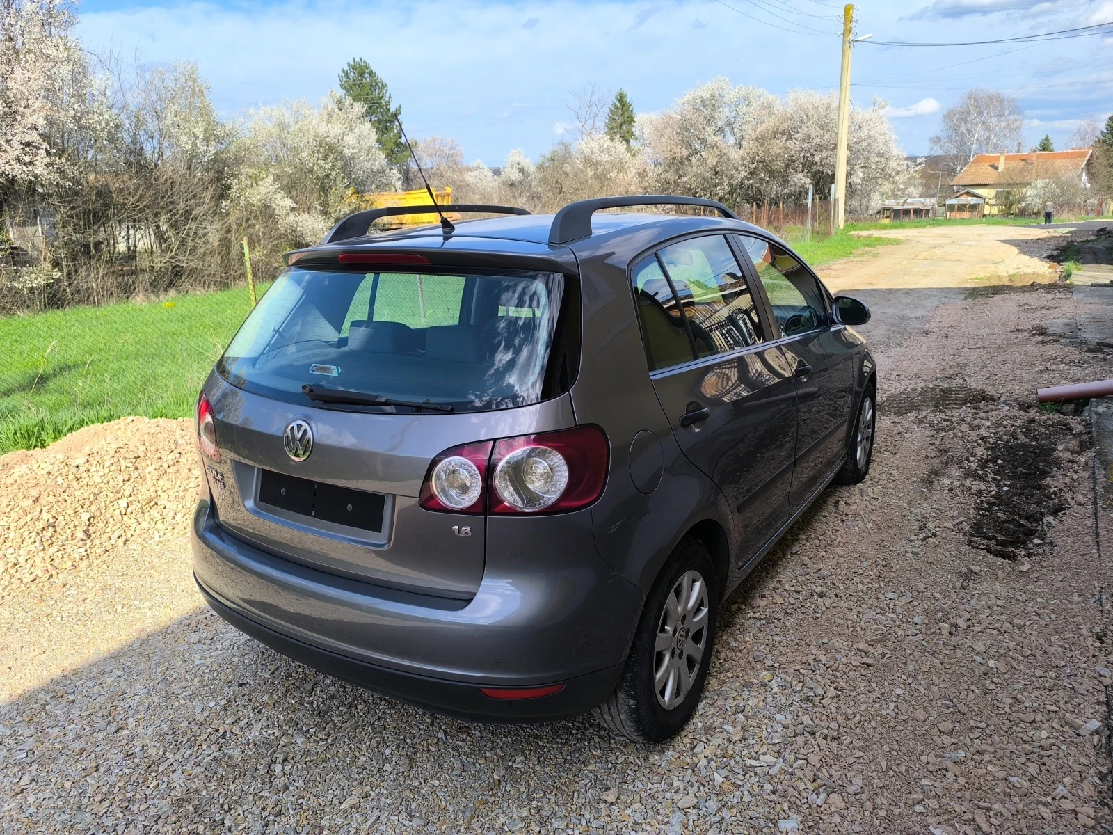 VW Golf Plus 1.6 / LPG /, снимка 13 - Автомобили и джипове - 54165474