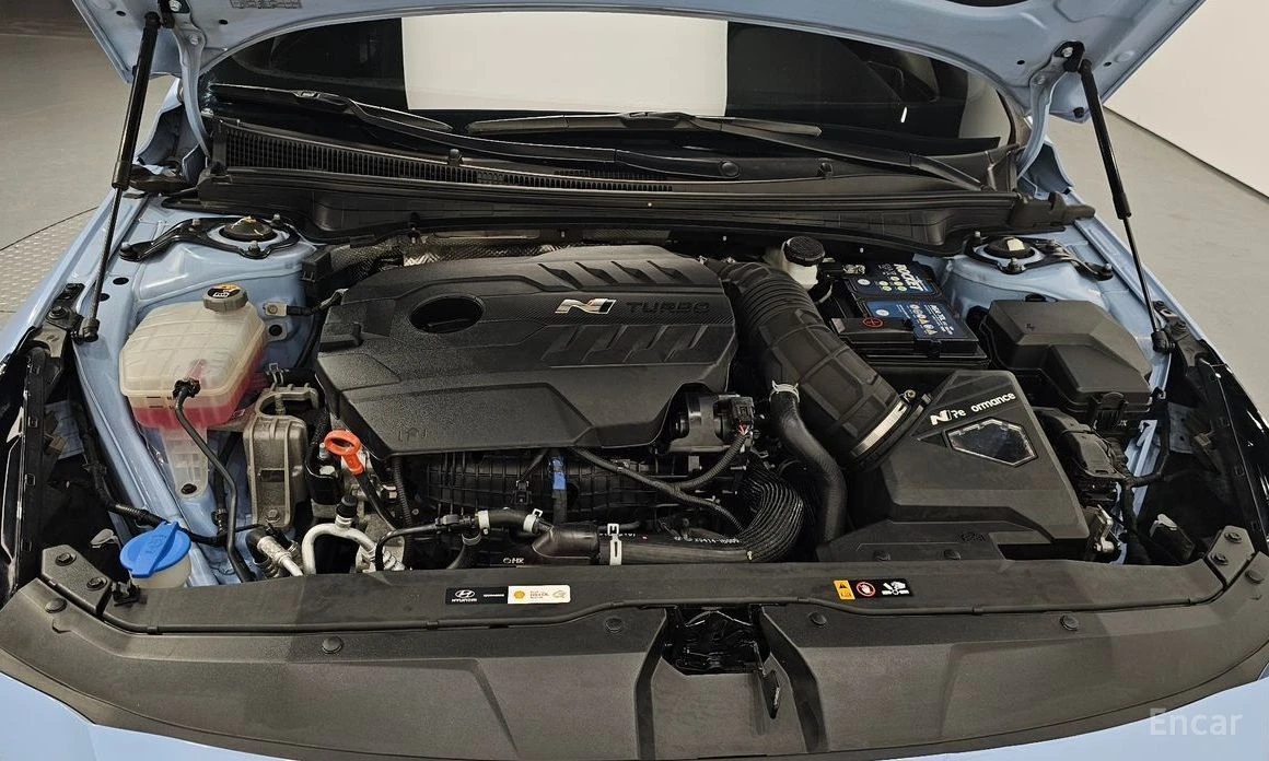 Hyundai Elantra, снимка 6 - Автомобили и джипове - 54039822