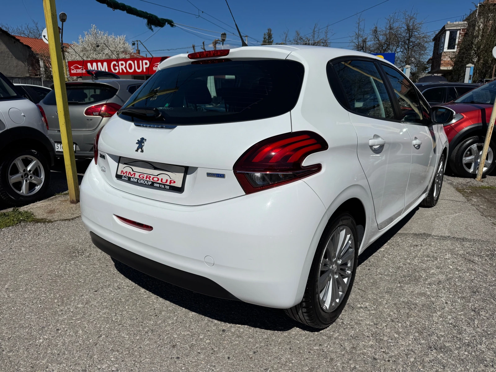Peugeot 208 1.6 HDI-FACELIFT-ЛИЗИНГ, снимка 5 - Автомобили и джипове - 54113476