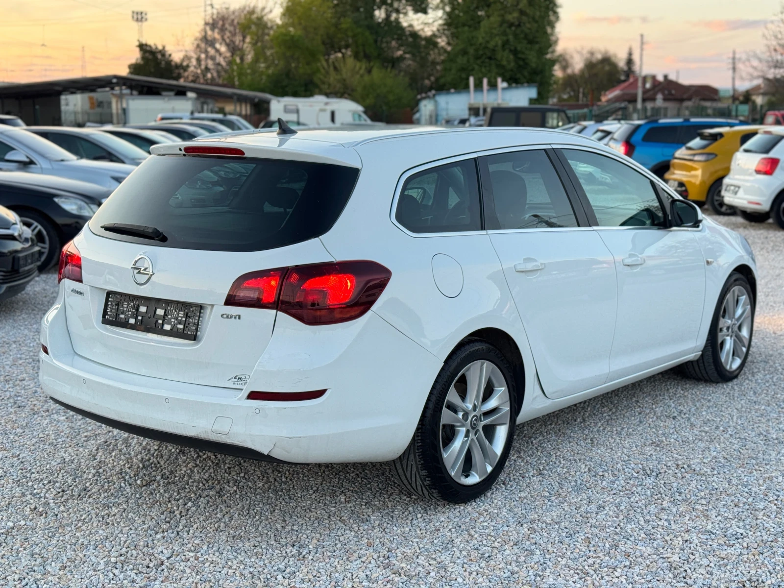 Opel Astra 1.7 CDTI COSMO , снимка 5 - Автомобили и джипове - 54298478