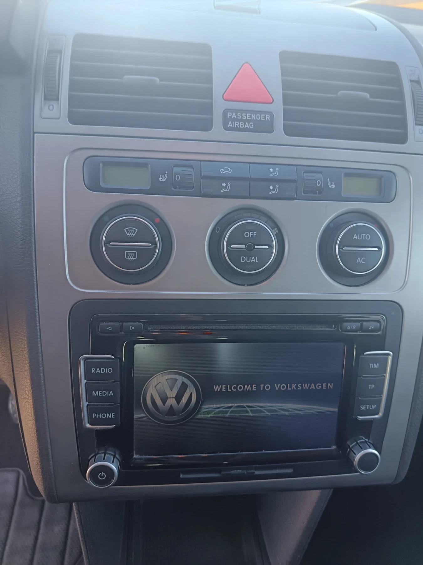 VW Touran Cross 1.9, снимка 11 - Автомобили и джипове - 54520912