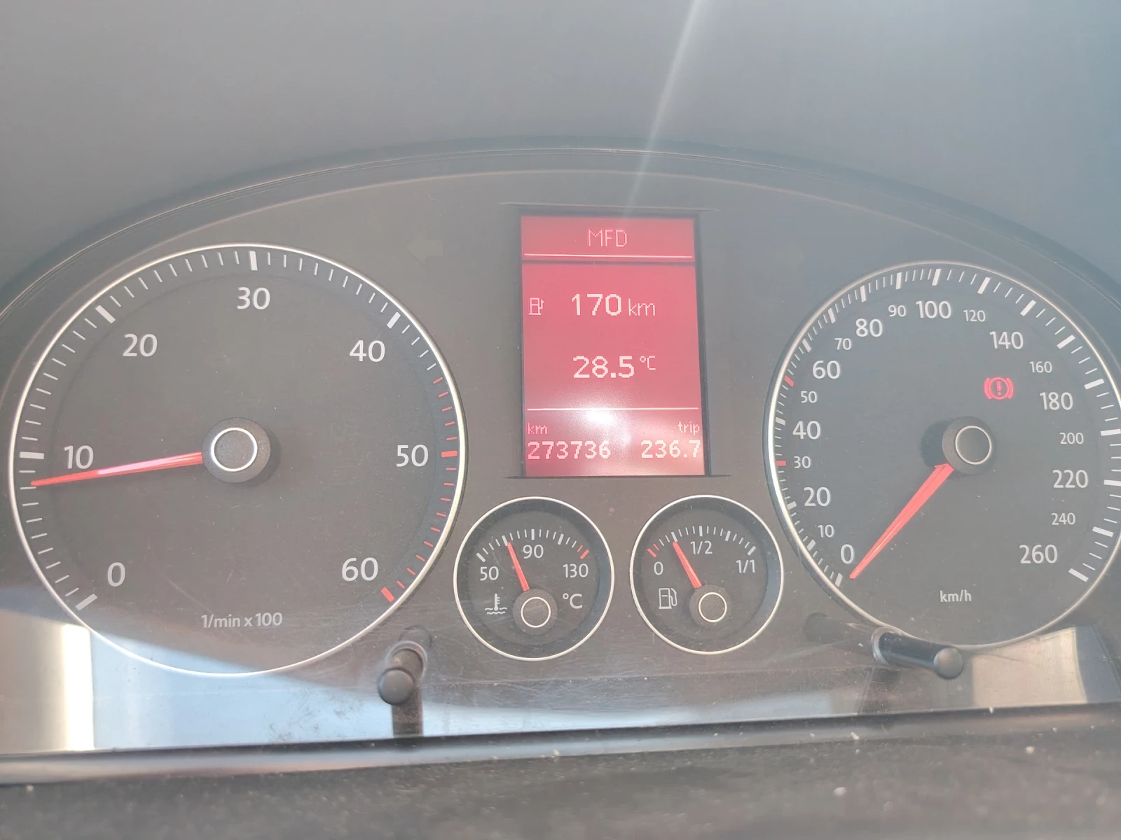 VW Touran Cross 1.9, снимка 17 - Автомобили и джипове - 54520912