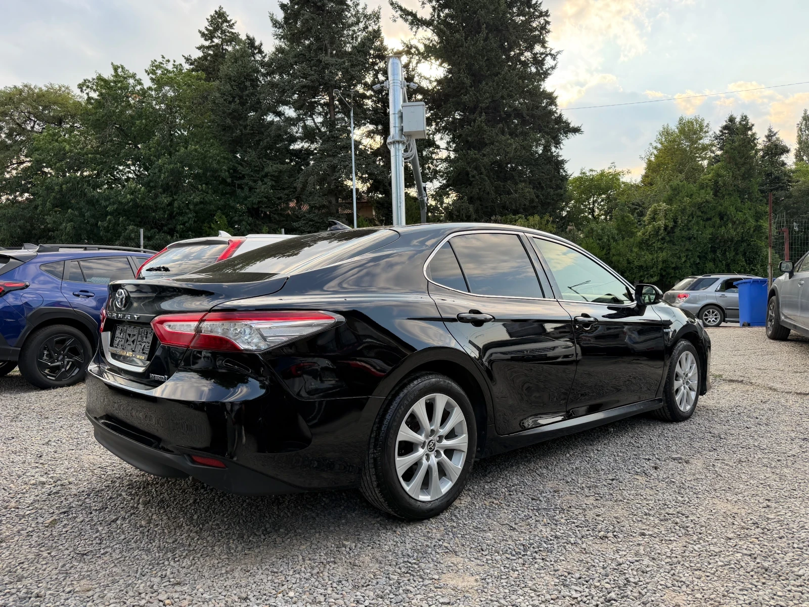 Toyota Camry 2.5 LUXURY , снимка 4 - Автомобили и джипове - 55590981