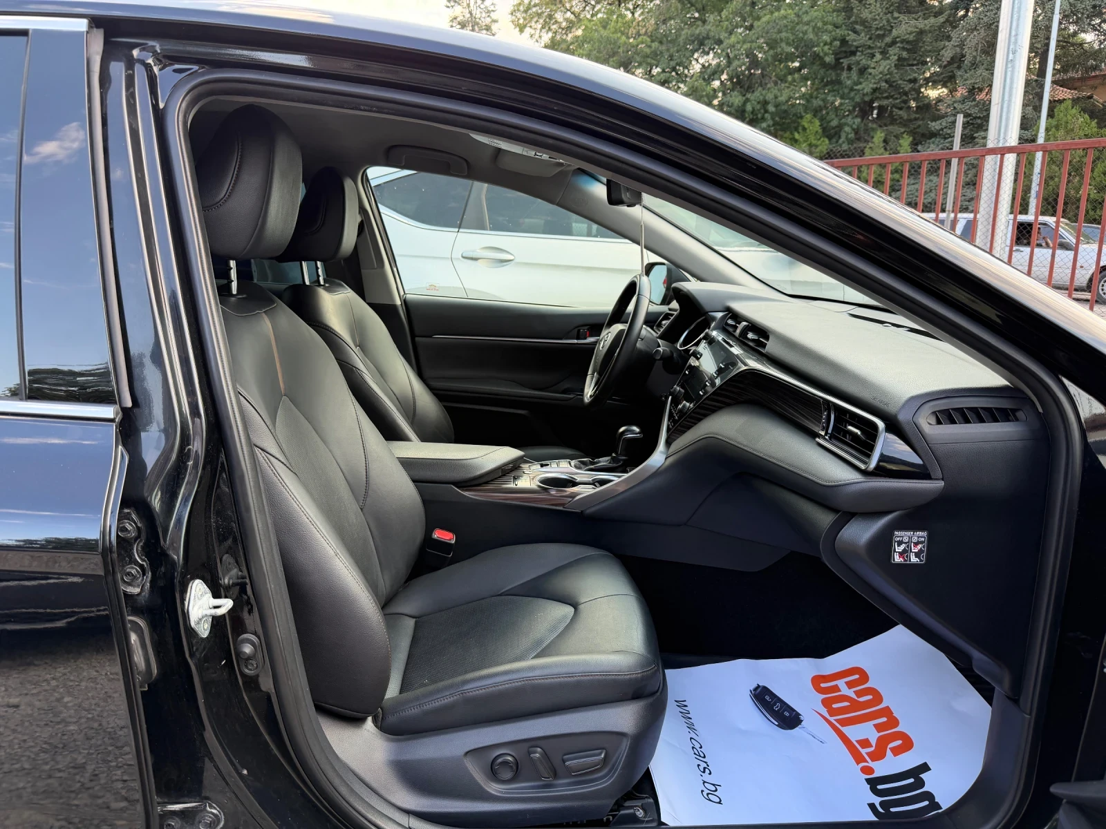 Toyota Camry 2.5 LUXURY , снимка 12 - Автомобили и джипове - 55590981