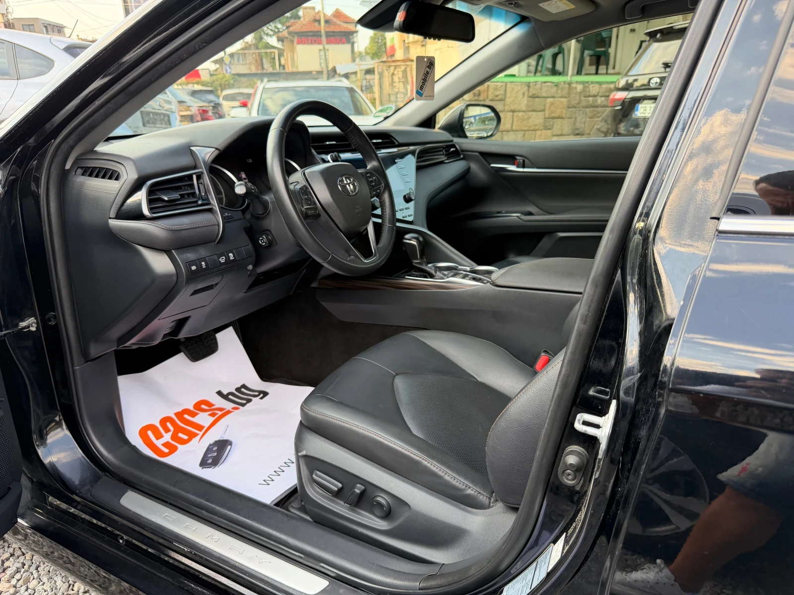 Toyota Camry 2.5 LUXURY , снимка 8 - Автомобили и джипове - 55590981