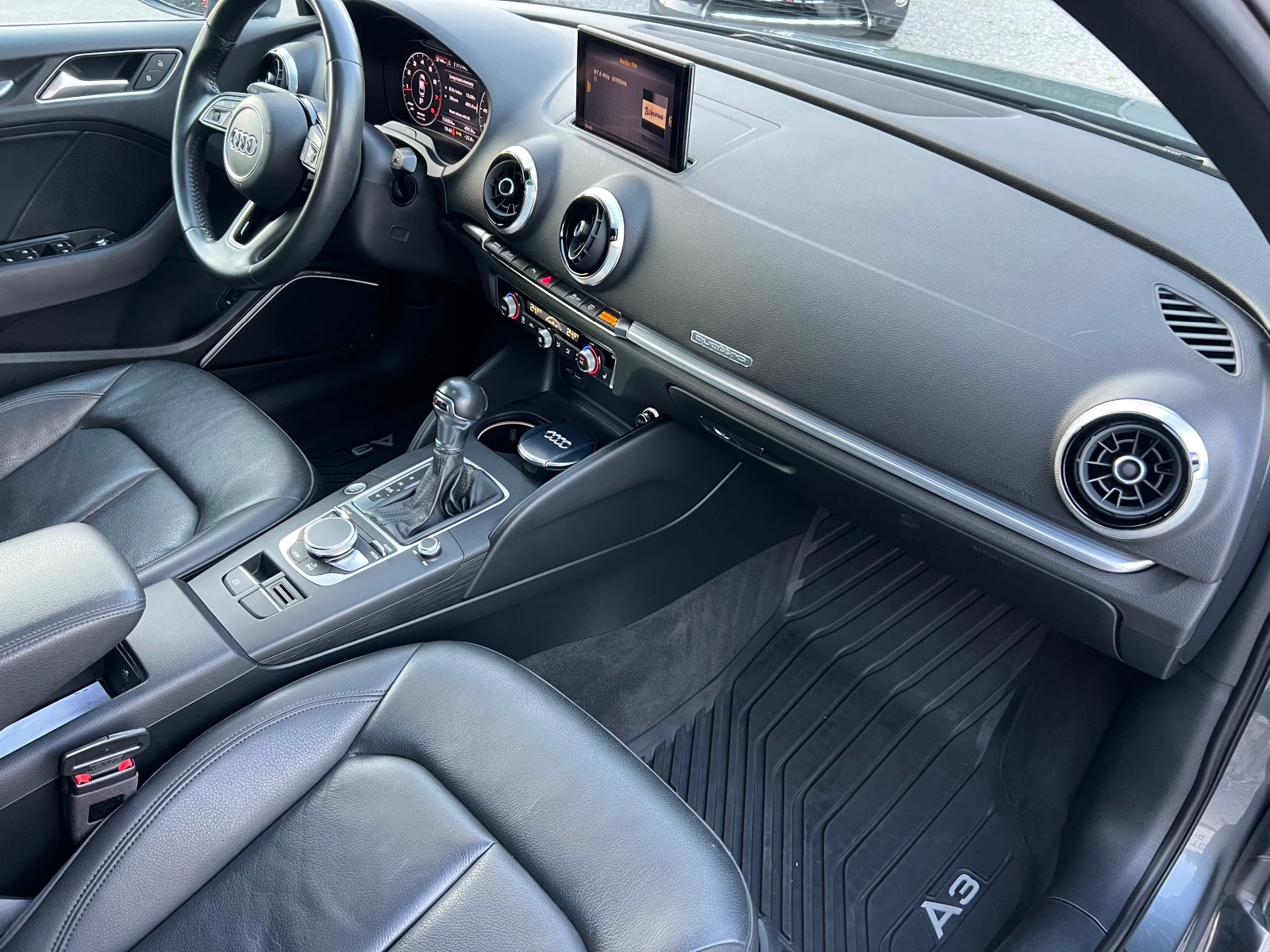 Audi A3 2.0 TFSI S-LINE , снимка 13 - Автомобили и джипове - 55811877