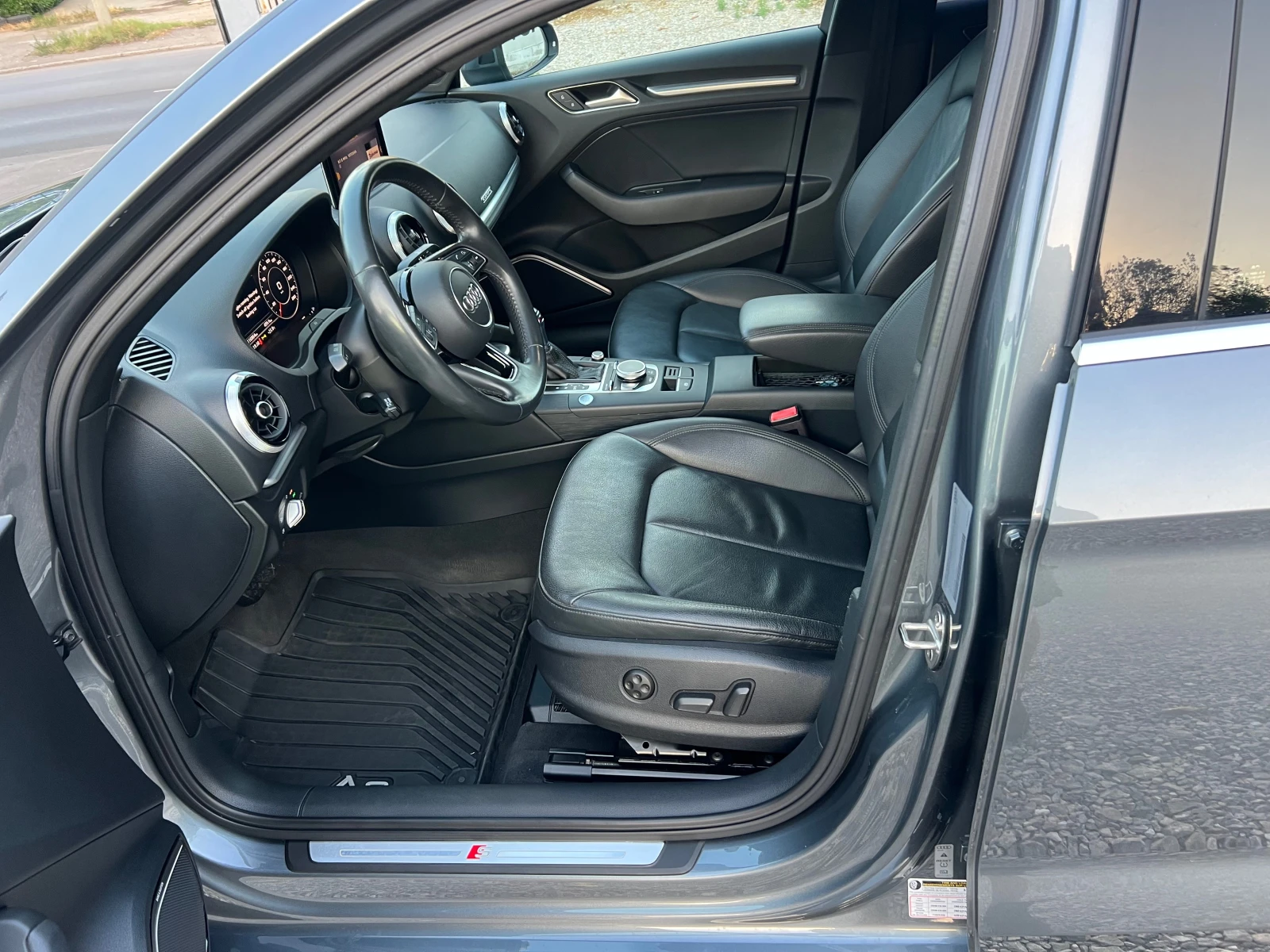 Audi A3 2.0 TFSI S-LINE , снимка 10 - Автомобили и джипове - 55811877