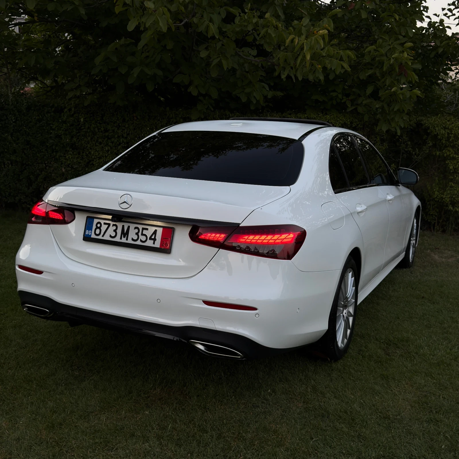 Mercedes-Benz E 350 4Matic/AMG/Facelift, снимка 4 - Автомобили и джипове - 55932703