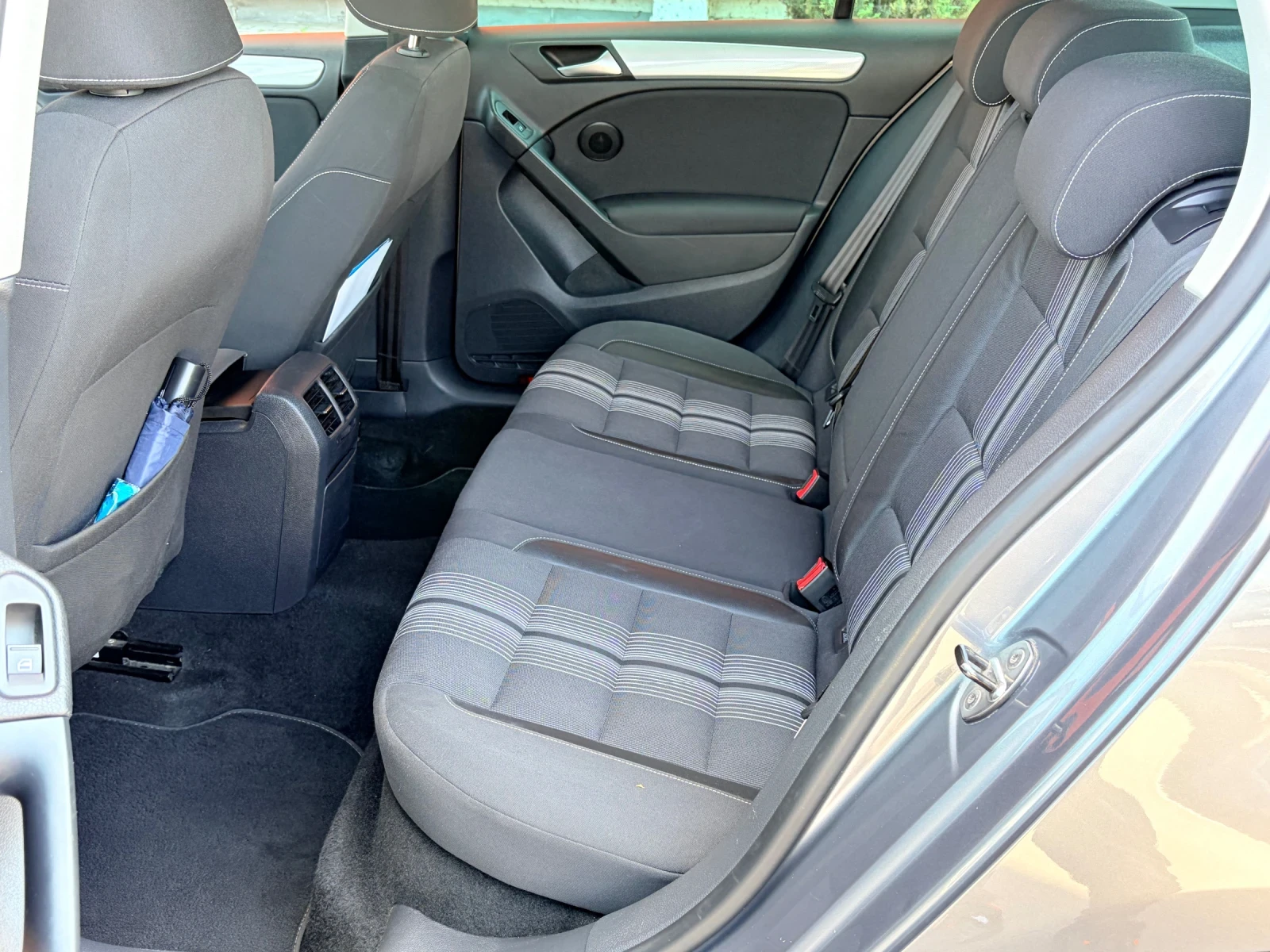 VW Golf, снимка 3 - Автомобили и джипове - 55999094