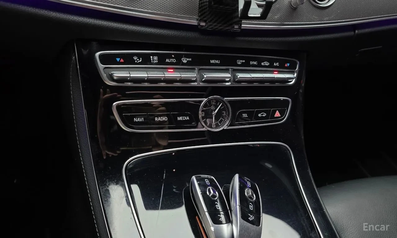 Mercedes-Benz E 300 * E300 Avantgarde * ЦЕНА ДО БГ, снимка 13 - Автомобили и джипове - 56129764