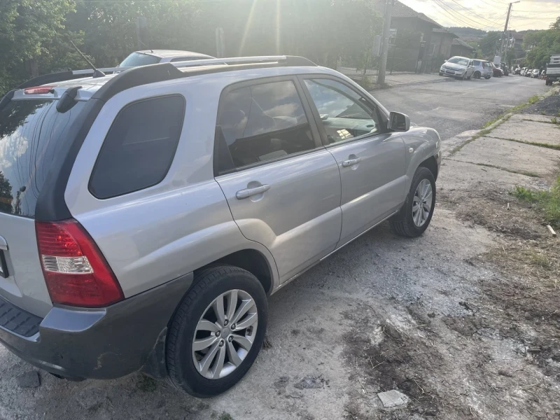 Kia Sportage, снимка 3 - Автомобили и джипове - 47318454