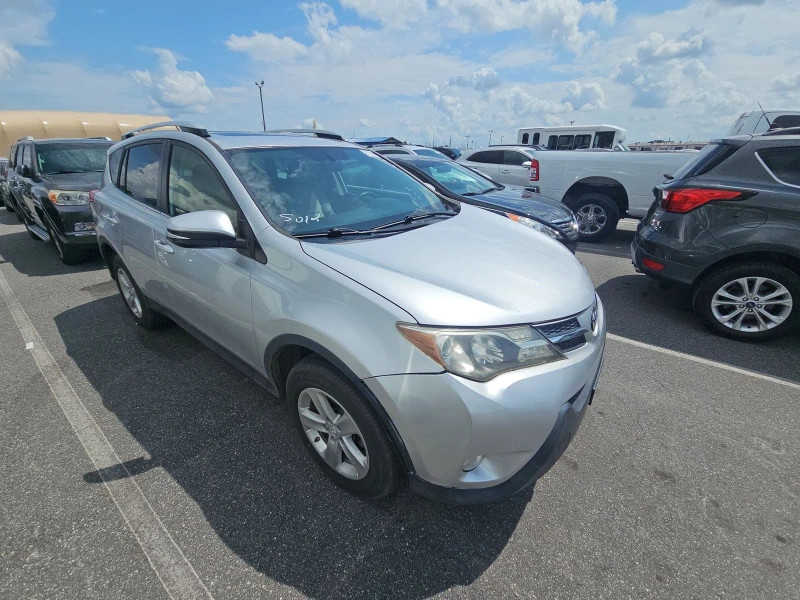 Toyota Rav4 XLE, снимка 3 - Автомобили и джипове - 47325150