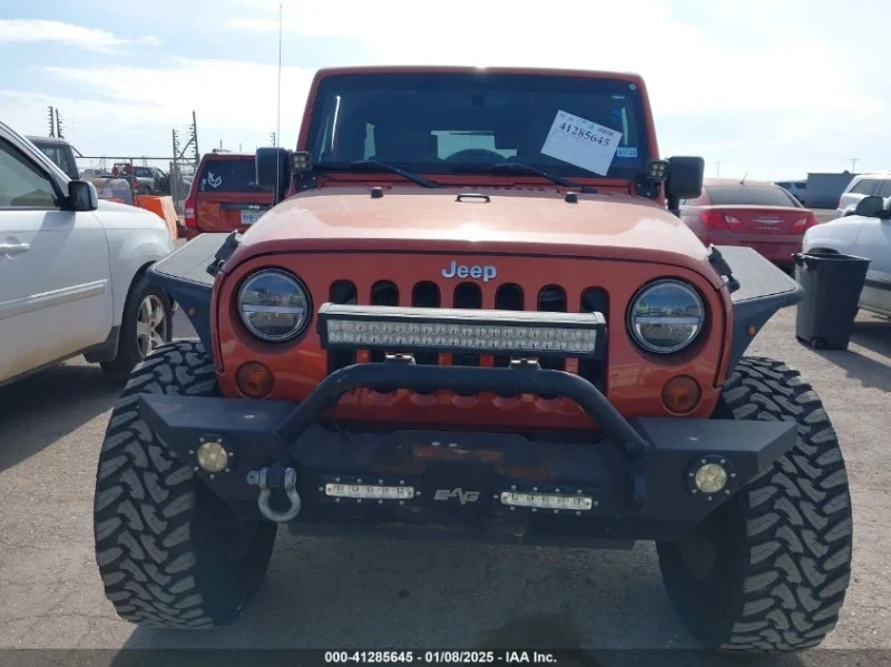 Jeep Wrangler, снимка 2 - Автомобили и джипове - 48792589