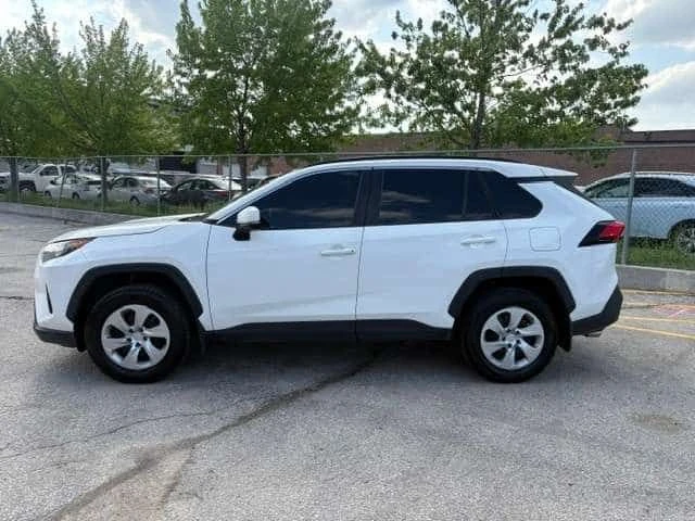 Toyota Rav4 * LE AWD * * CAMERA BLUETOOTH CARPLAY NO ACCIDENTS, снимка 2 - Автомобили и джипове - 54930738
