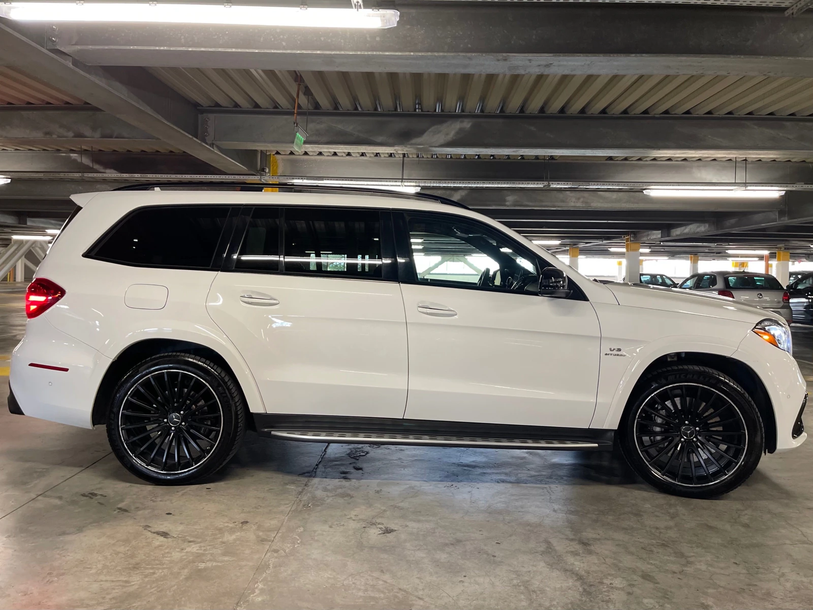 Mercedes-Benz GLS 63 AMG  - изображение 4