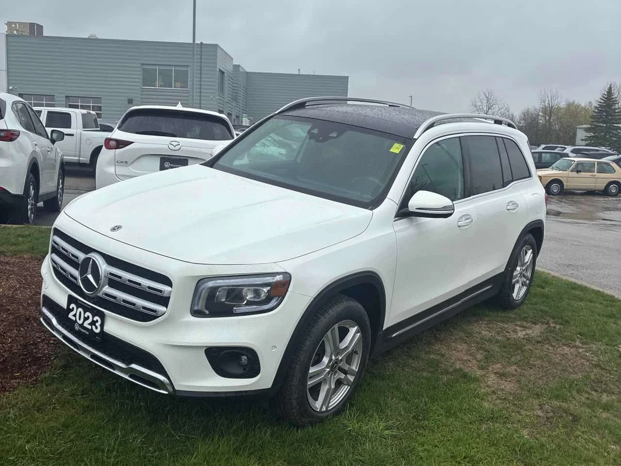 Mercedes-Benz GLB  250 | DISTRONIC | ПАНОРАМА | ПОДГРЕВ | CARFAX | 