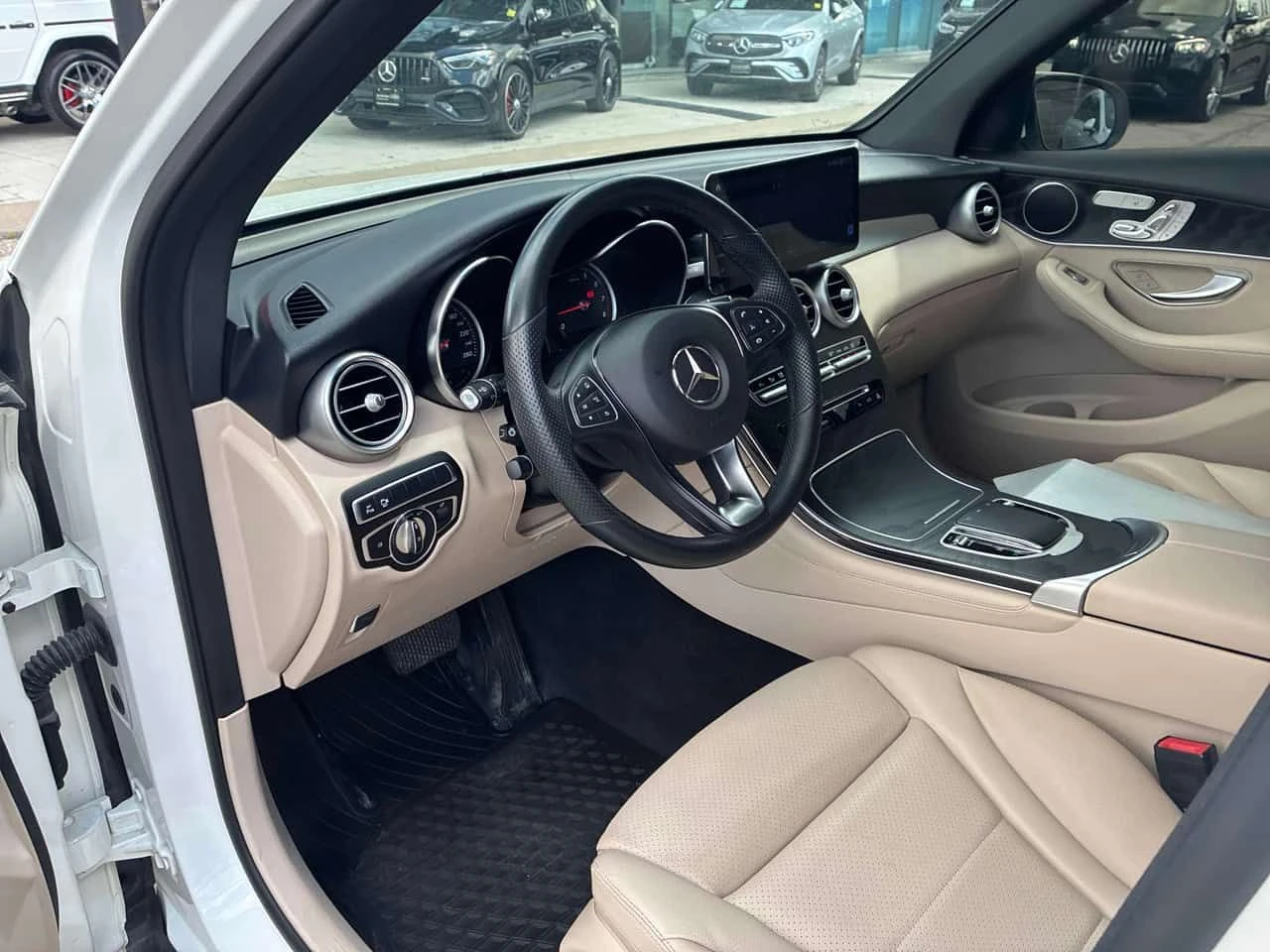 Mercedes-Benz GLC 300 * CARFAX * ОТ ПРЕДСТАВИТЕЛСТВО НА МЕРЦЕДЕС * , снимка 7 - Автомобили и джипове - 55245471